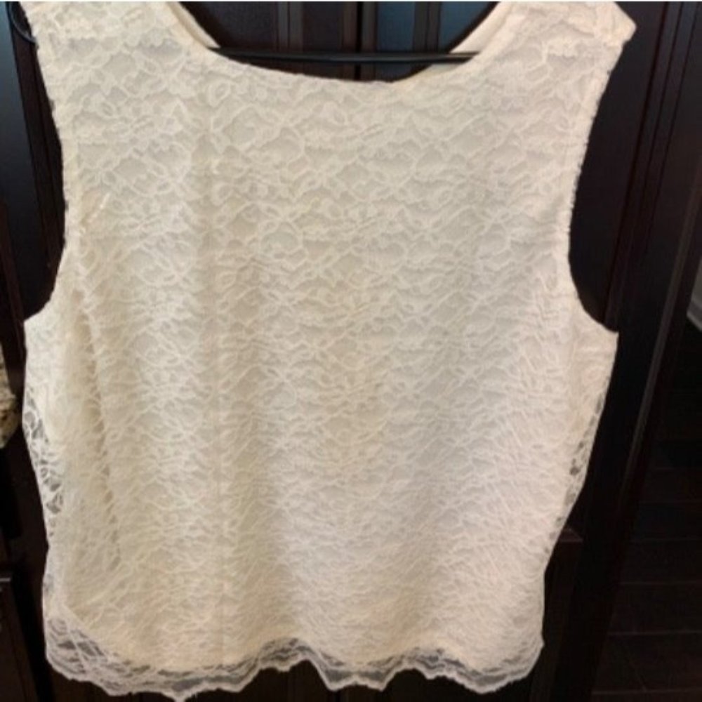 Womem's Lace Top Size 20W